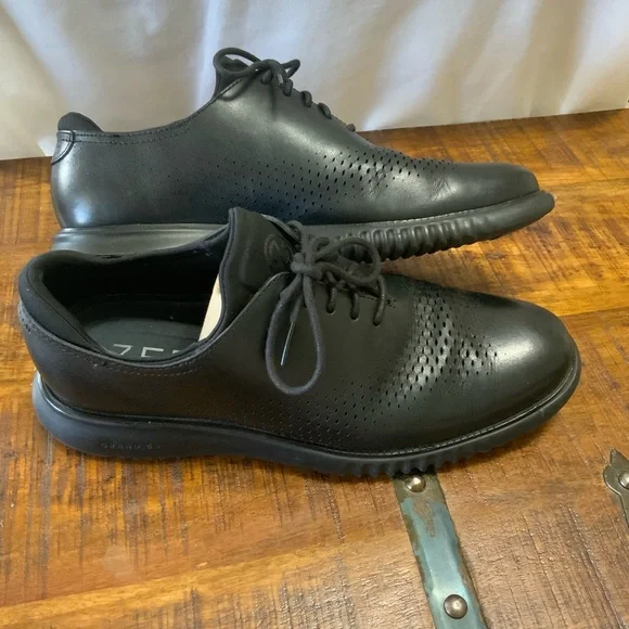 Cole Haan Mens Sz 9M  2.ZeroGrand Black Laser Cut Leather Shoes C23832 - Picture 3 of 13